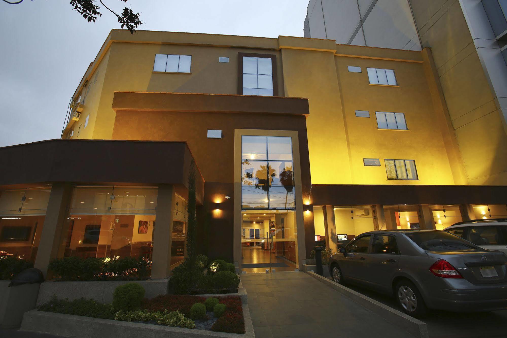 Casa Andina Standard Miraflores San Antonio Distretto di Distretto di Lima Esterno foto